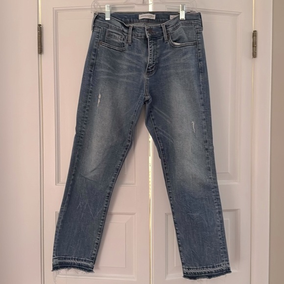 Banana Republic Denim - ✨Banana Republic Straight Crop Jeans Sz 27 • Medium Wash • Everyday Stretch ✨